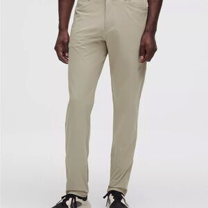lululemon athletica Men's ABC Pants Classic Fit